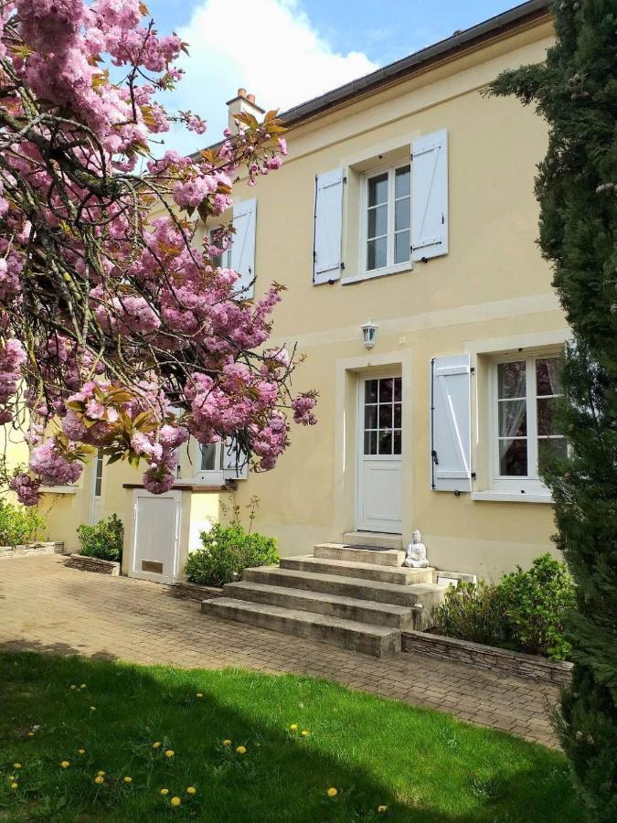 Appartement Avec Jardin - A 10 Minutes De Disneyland Montévrain Exterior photo